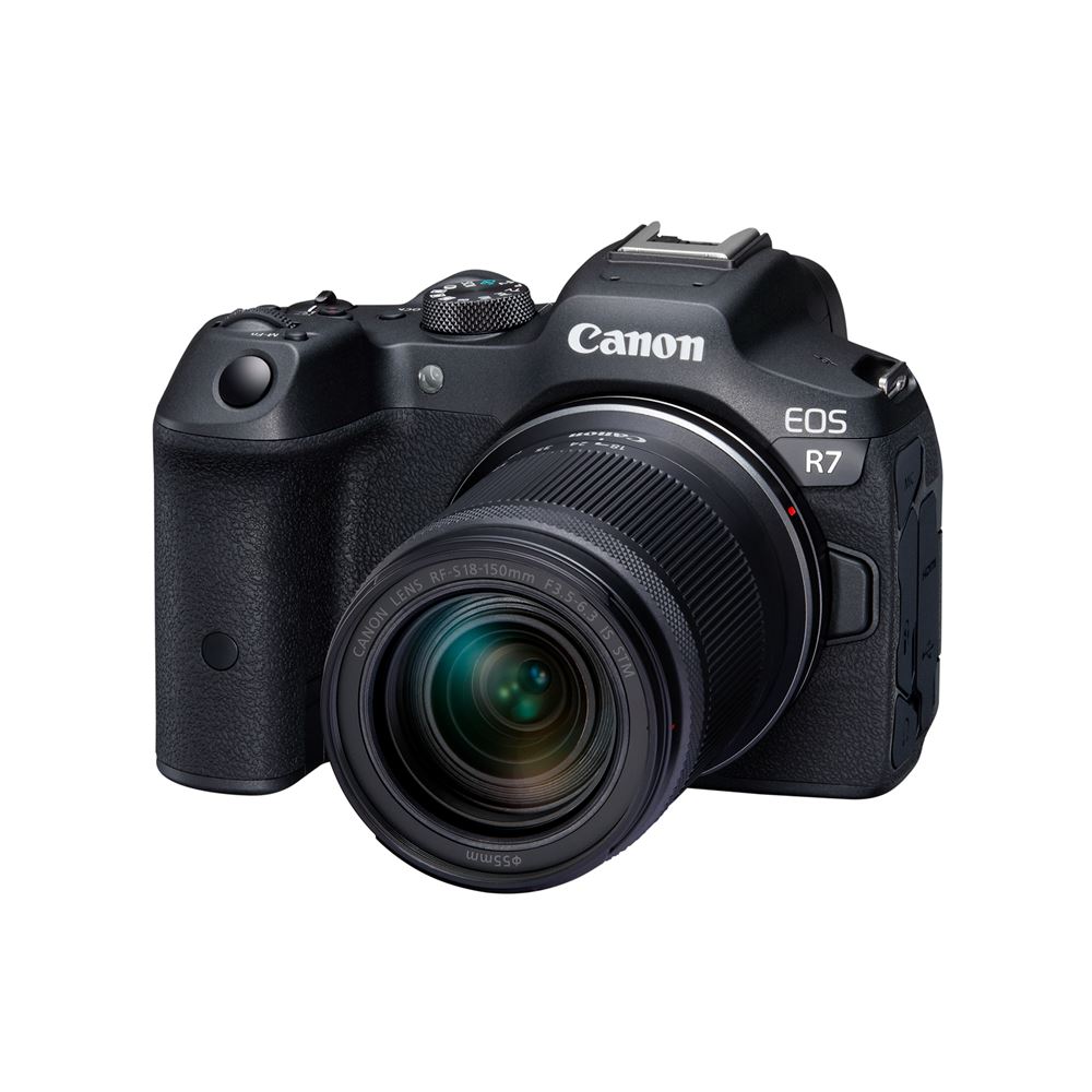 Canon EOS R7 + RF-S 18-150mm